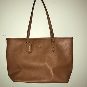 Brown coach tote